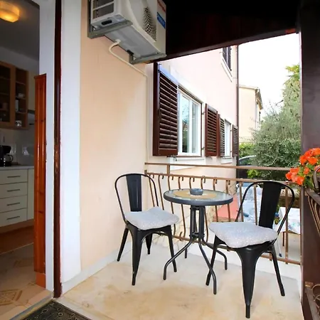 Aurora Mit Parkplatz In Strandnaehe Apartment Porec